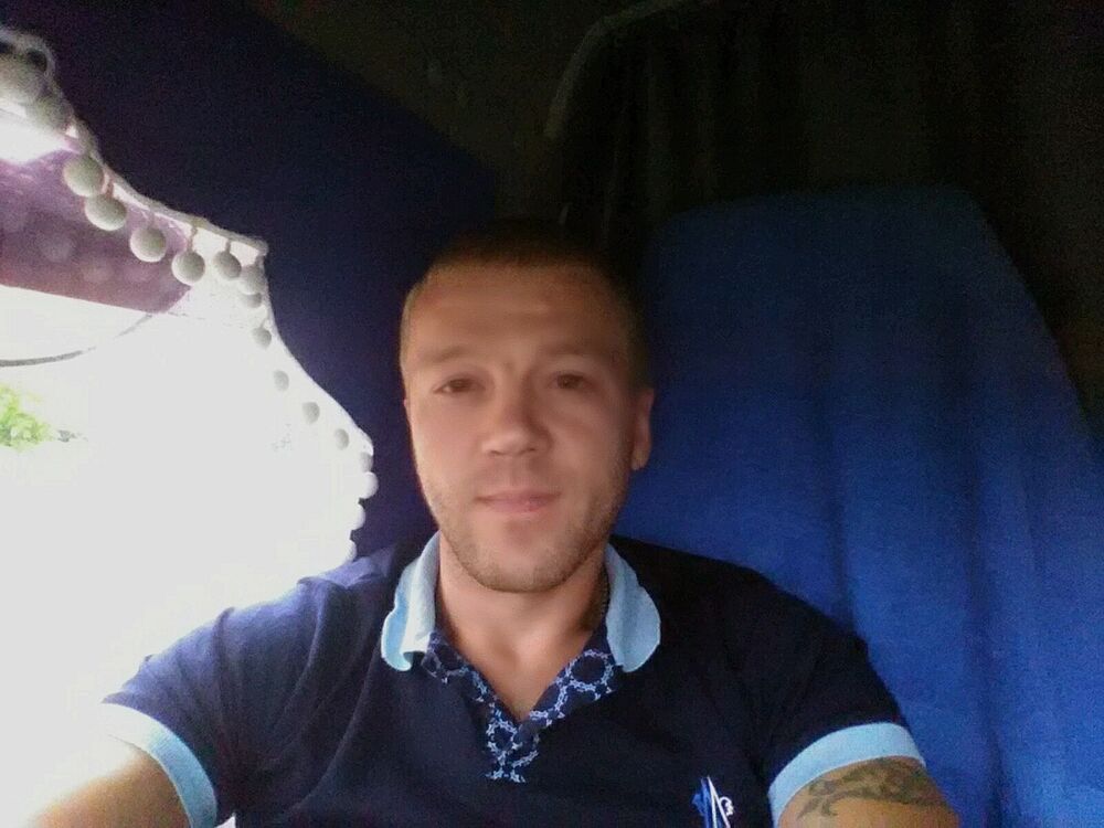  10352895  , 40 ,    