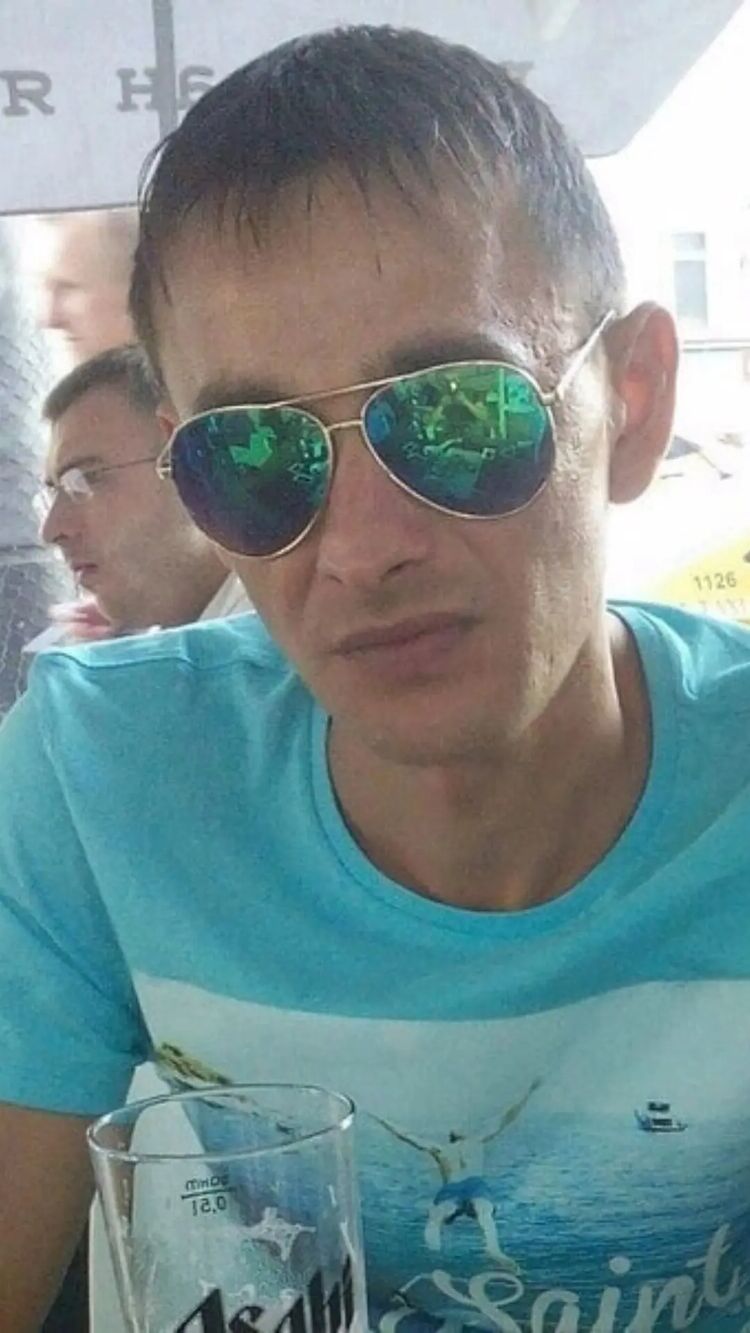 51554005  Sergei krav, 37 ,    Deleted