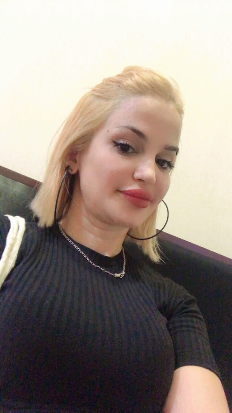  50222235  Laila, 25 ,    