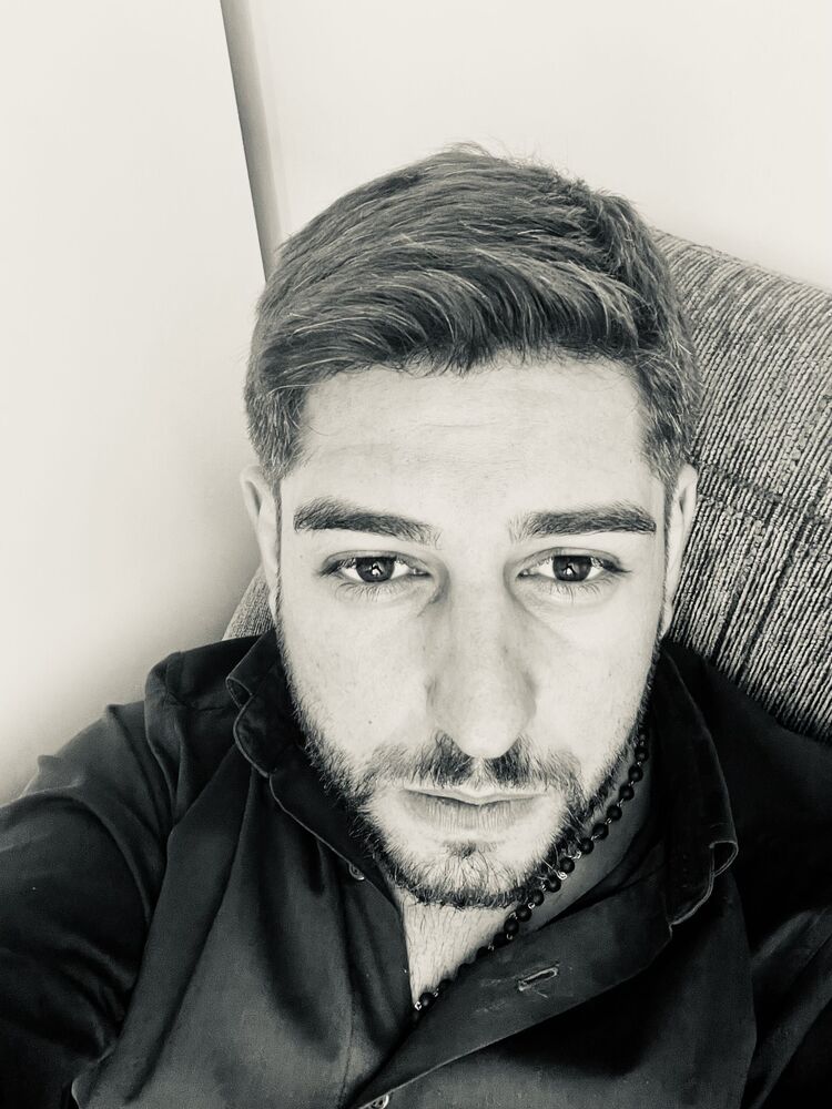  ,   George, 32 ,   ,   