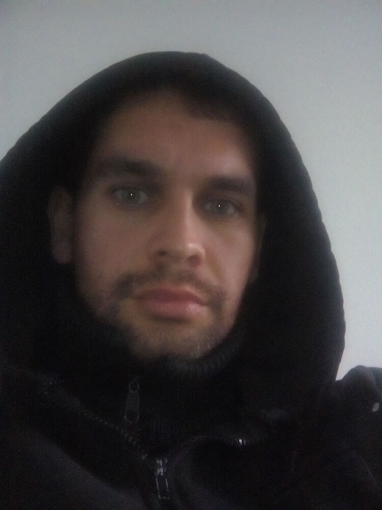  35367095  Robert, 38 ,    