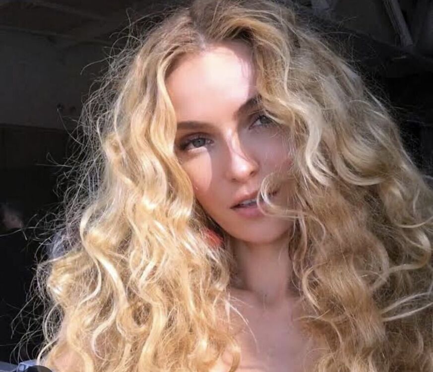  53693295  Veronika, 39 ,    