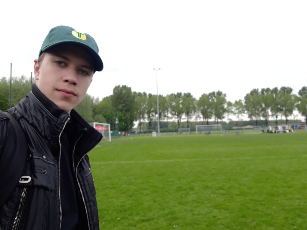  -,   Anton, 24 ,   ,   