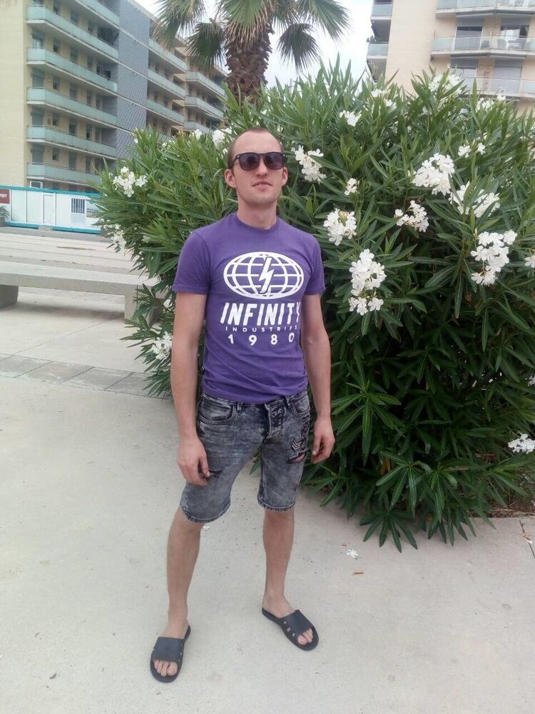  18870945  Nicolae, 33 ,    