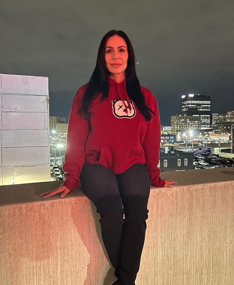  49266415  Clara, 43 ,    New York City