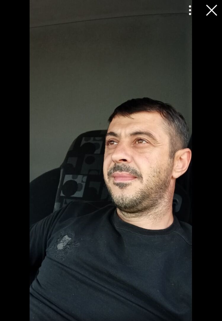  ,   Niko, 39 ,   ,   
