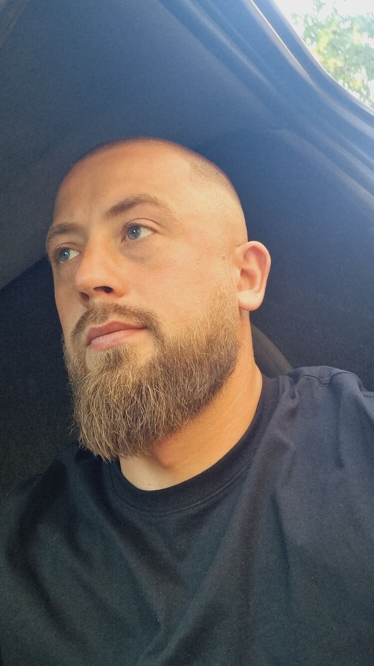 46484005  Vladimir, 32 ,    