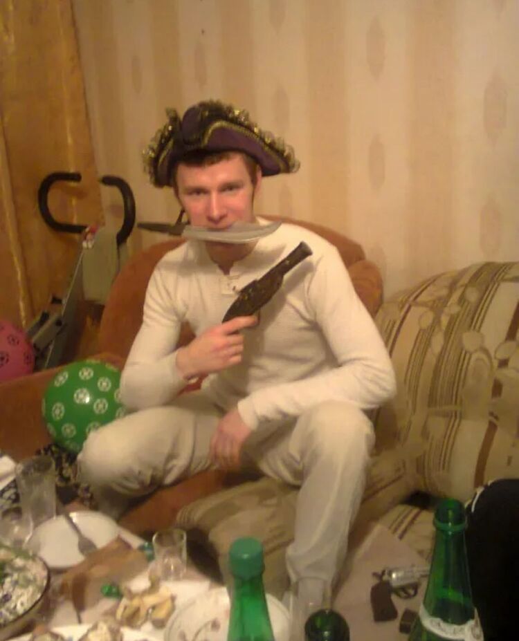  ,   Artem, 33 ,     , c , 