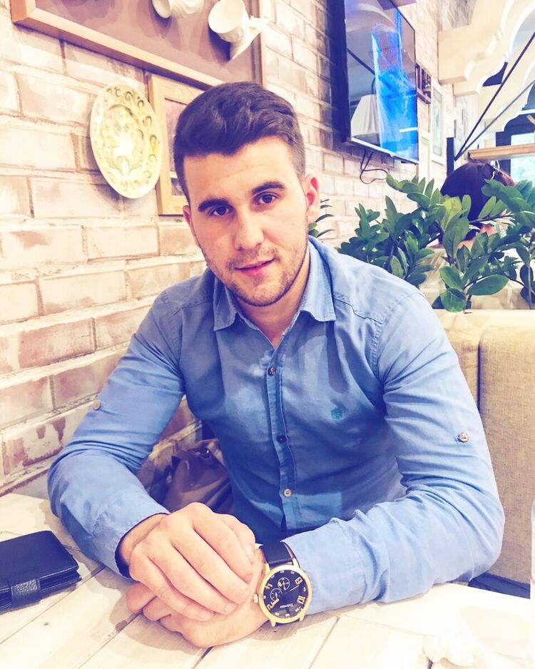  ,   Mihai, 33 ,   ,   