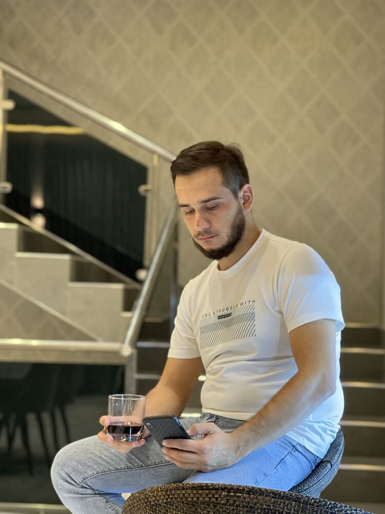  ,   Ali, 31 ,   ,   