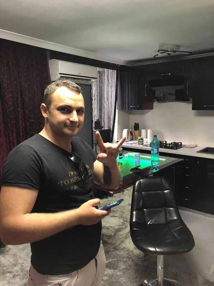  47957755  Oleg, 33 ,    