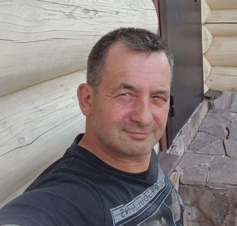  51647025  Vladimir, 55 ,    