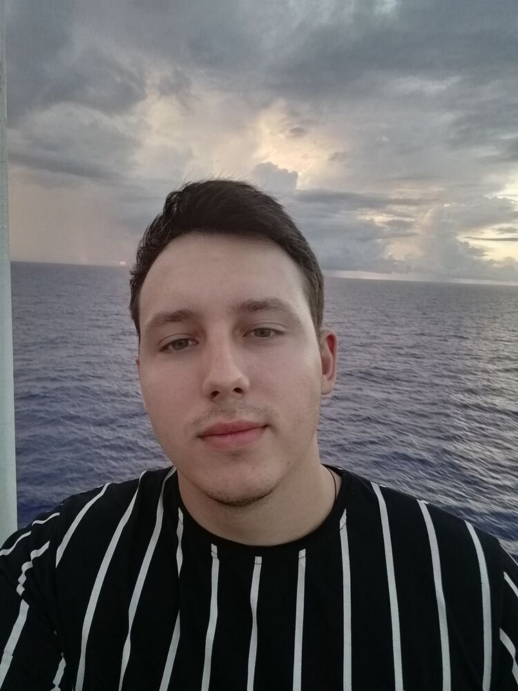 ,   Yaroslav, 25 ,   ,   
