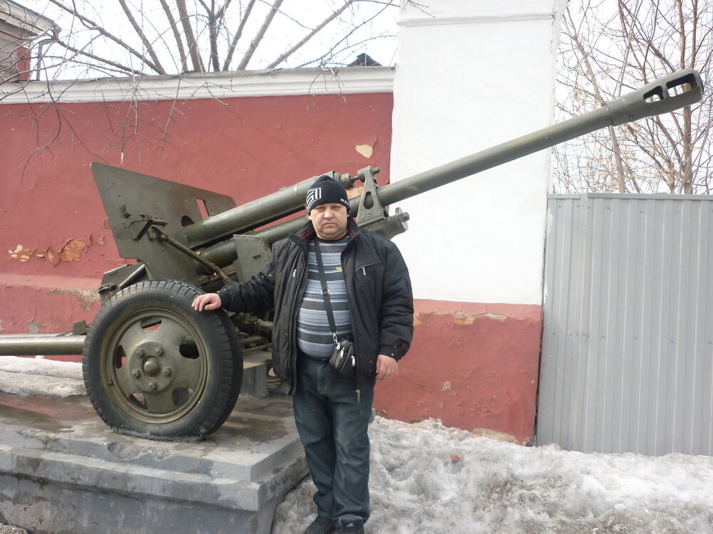  6056135  Vadim, 52 ,    