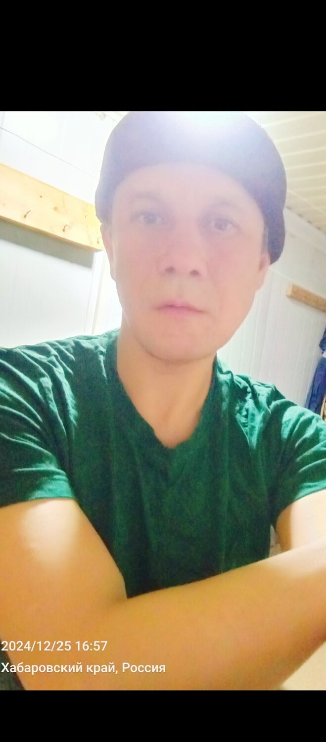  48466475  Ruslan, 47 ,    