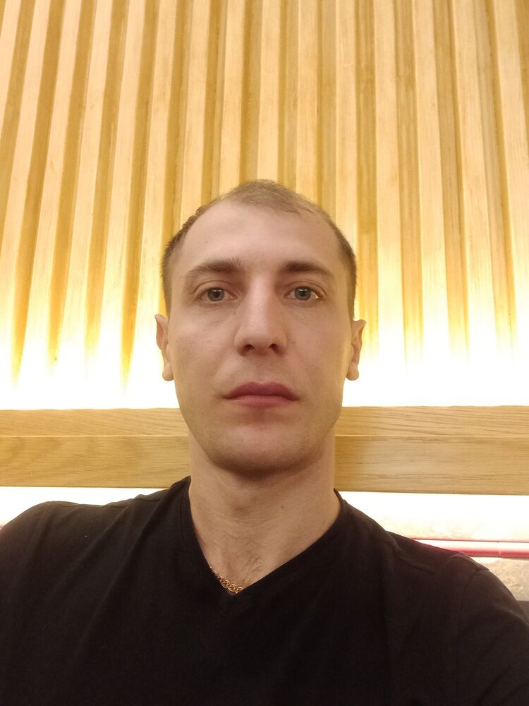  ,   Artur, 31 ,   ,   