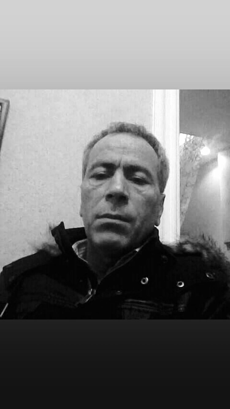  43785965  Ali, 42 ,    