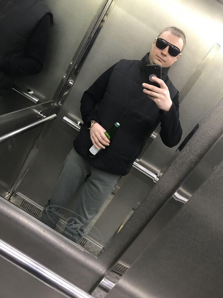  47979015  , 34 ,    