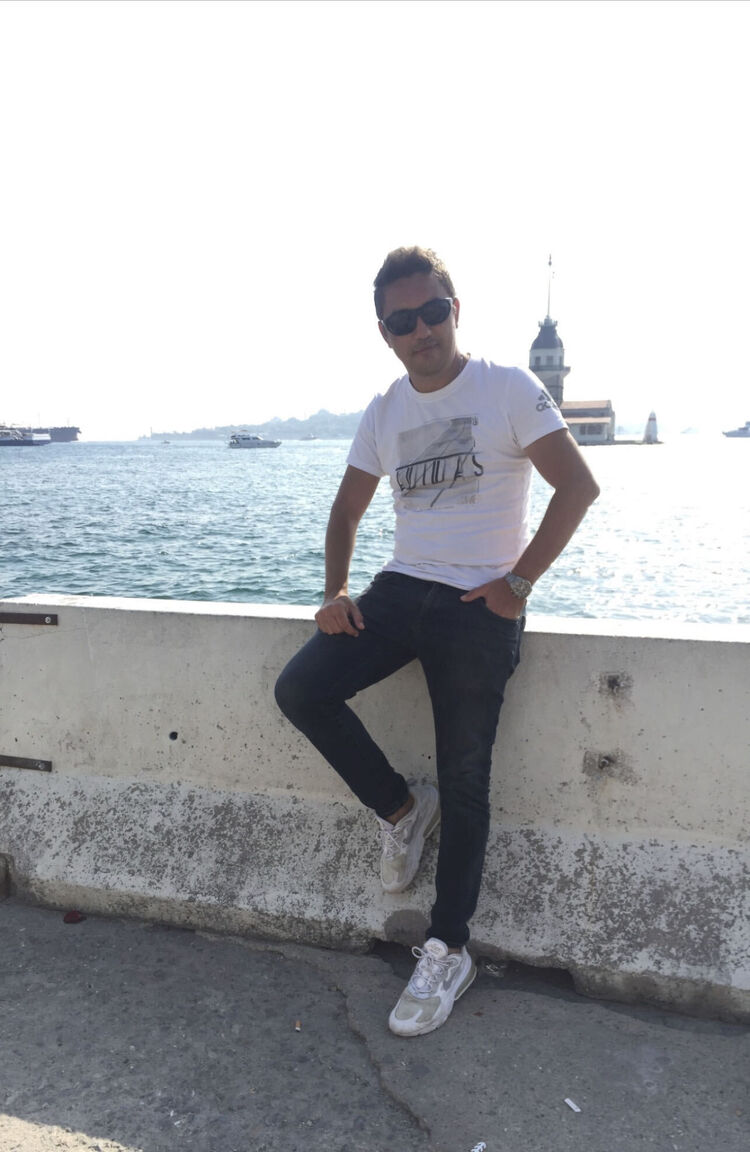  25215935  Burak, 37 ,    Ortakoy