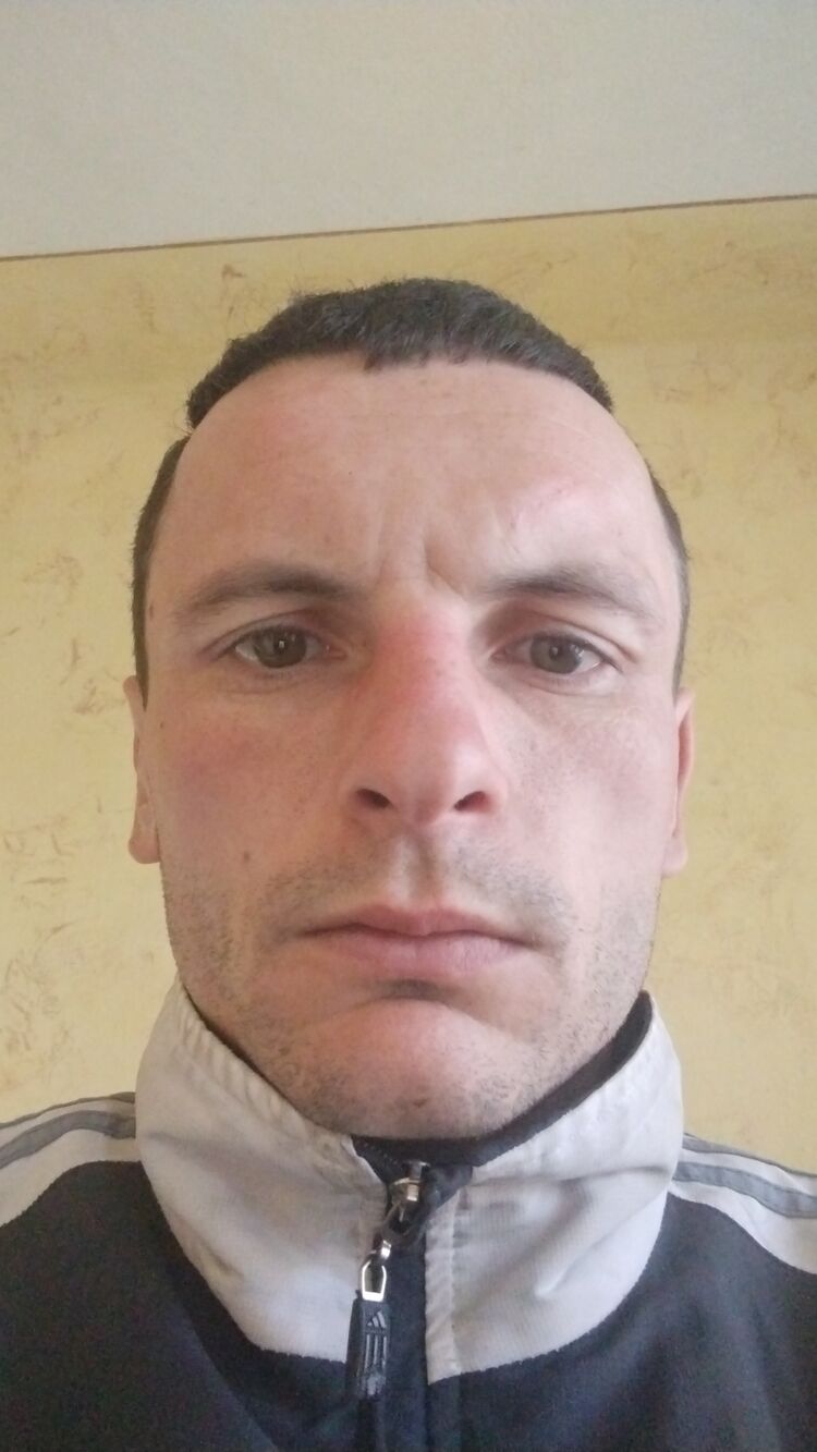  24184605  Andriy, 34 ,    