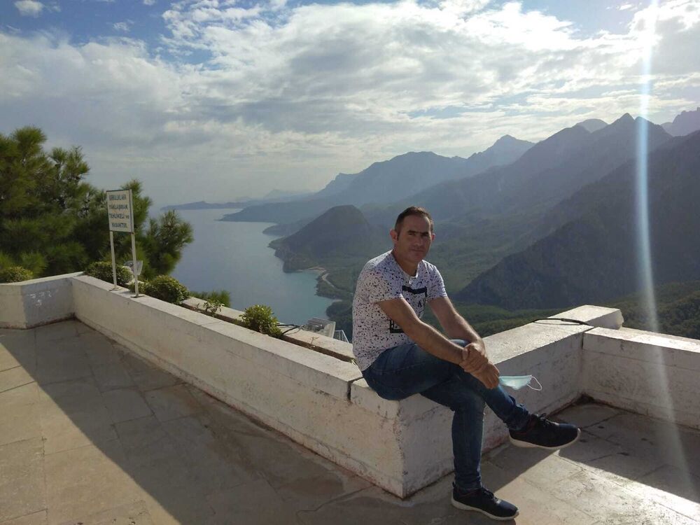  ,   Aliko, 33 ,   ,   