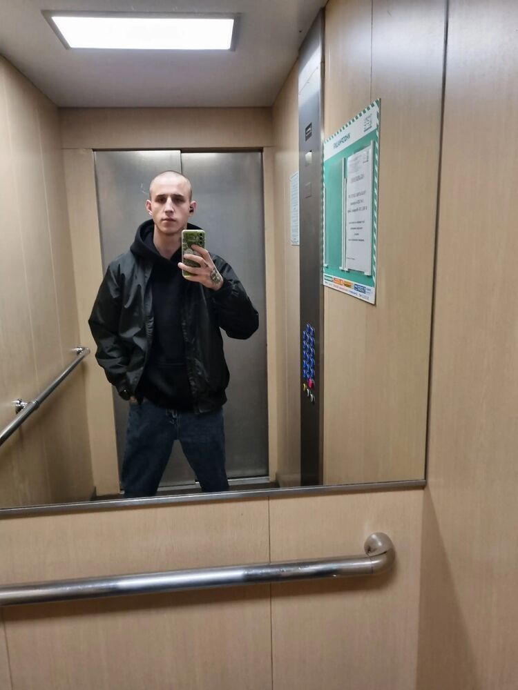  52272865  Slava, 21 ,    