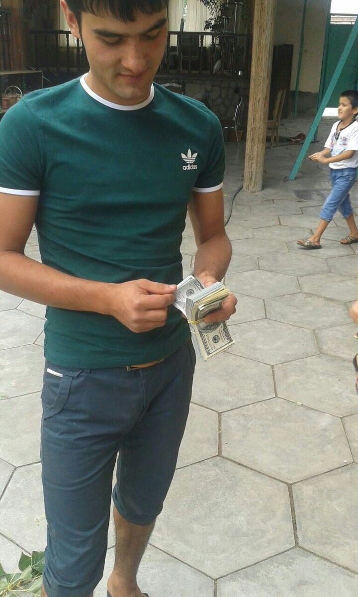  4839285  , 37 ,    