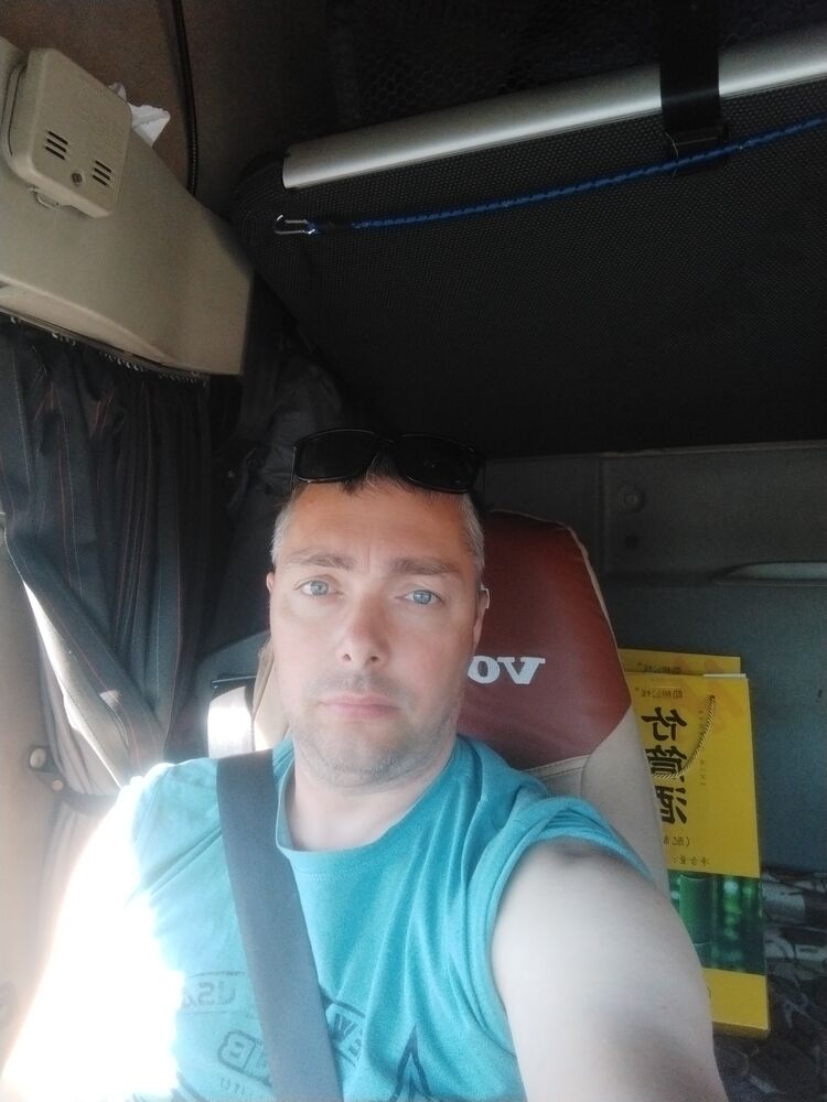  52131915  , 43 ,    