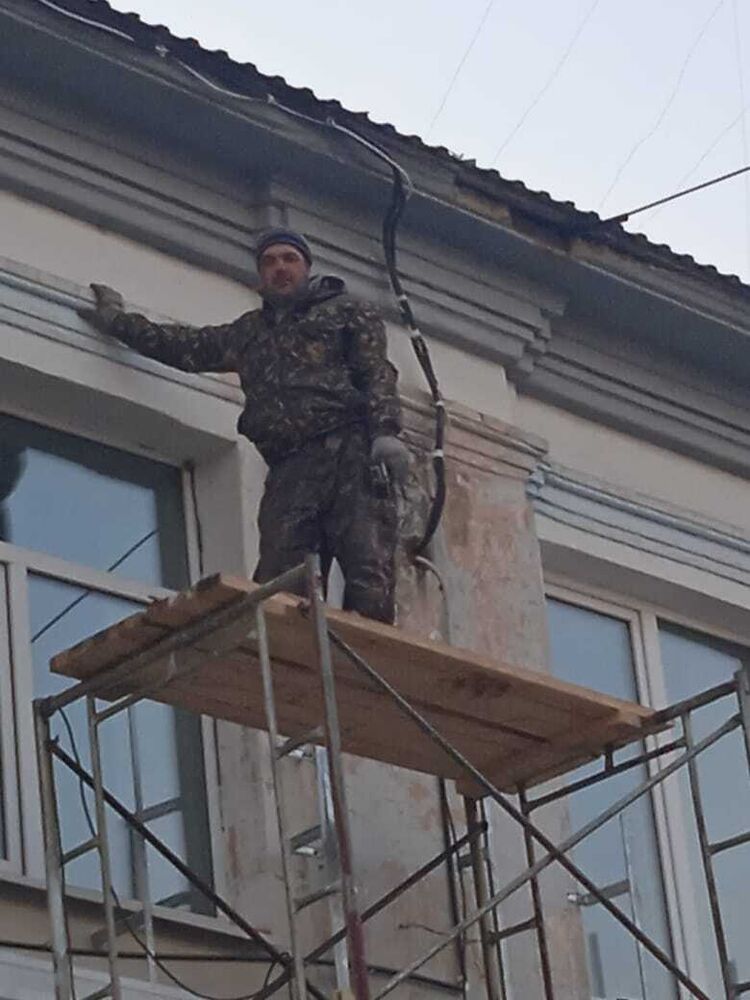  30305385  , 41 ,    