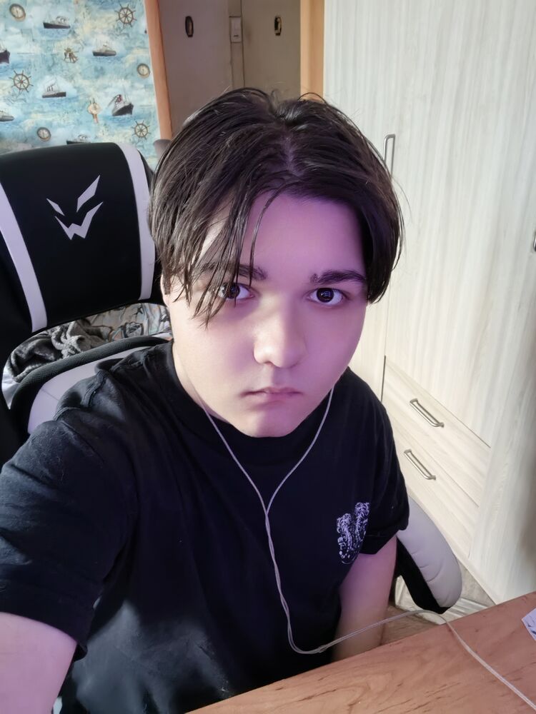  53585465  Stas, 18 ,    