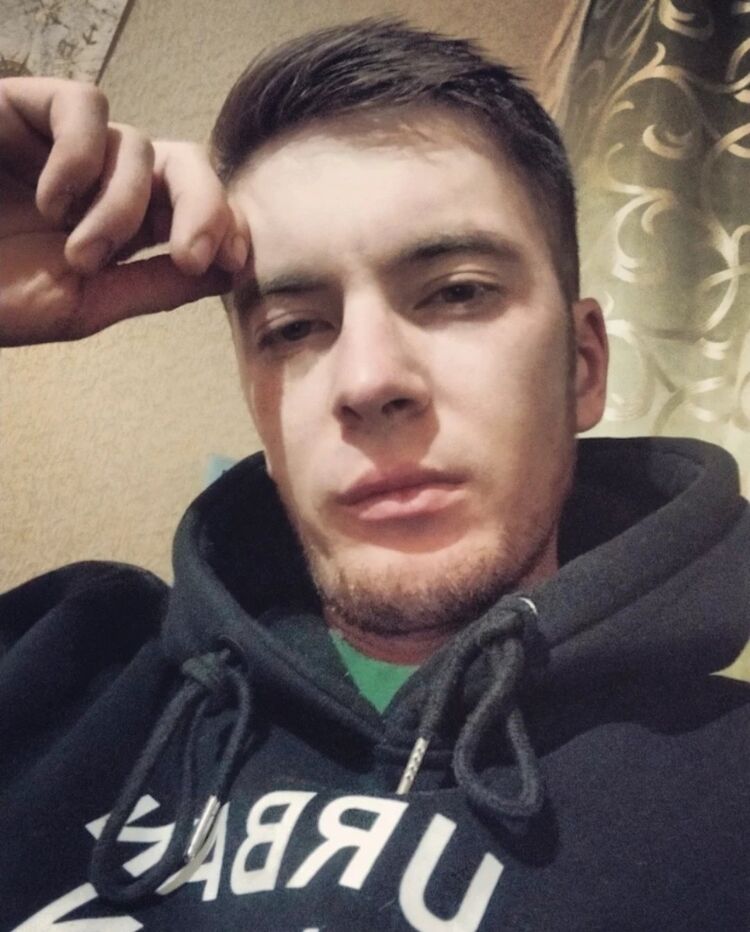  44562475  , 28 ,    