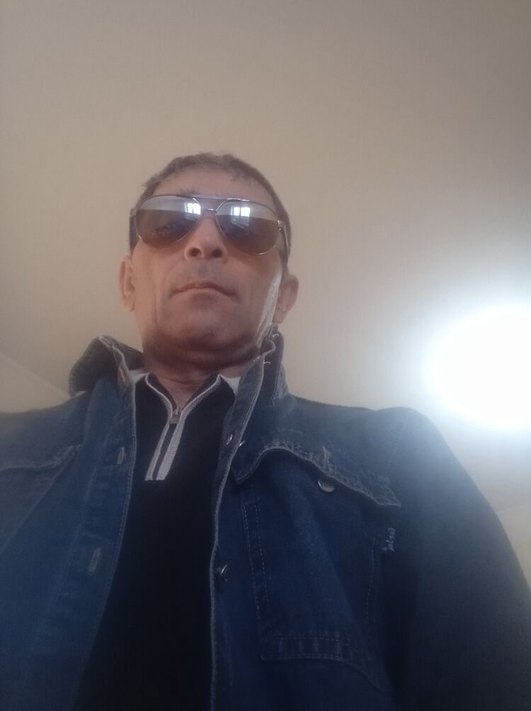  42508895  , 49 ,    