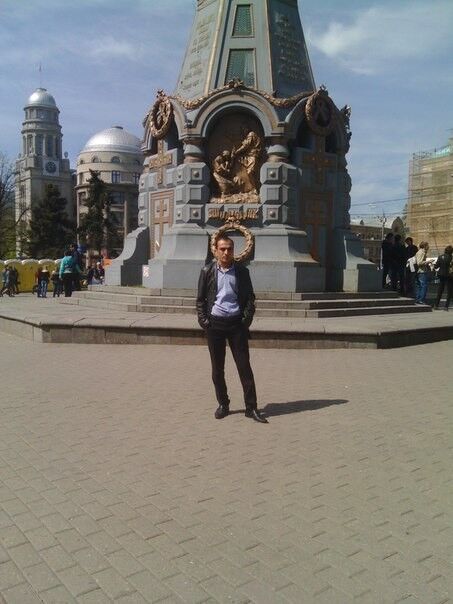 ,   Armen, 42 ,   ,   , c 
