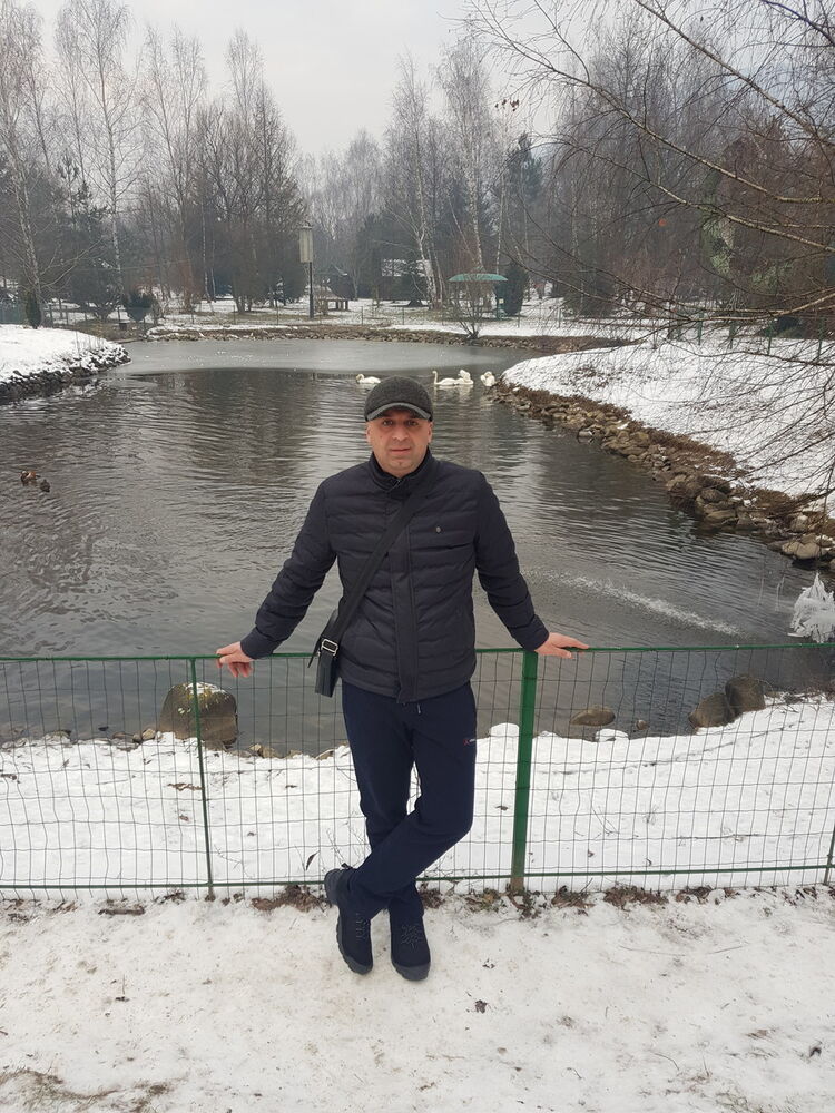  ,   Ruslan, 39 ,   ,   , c 