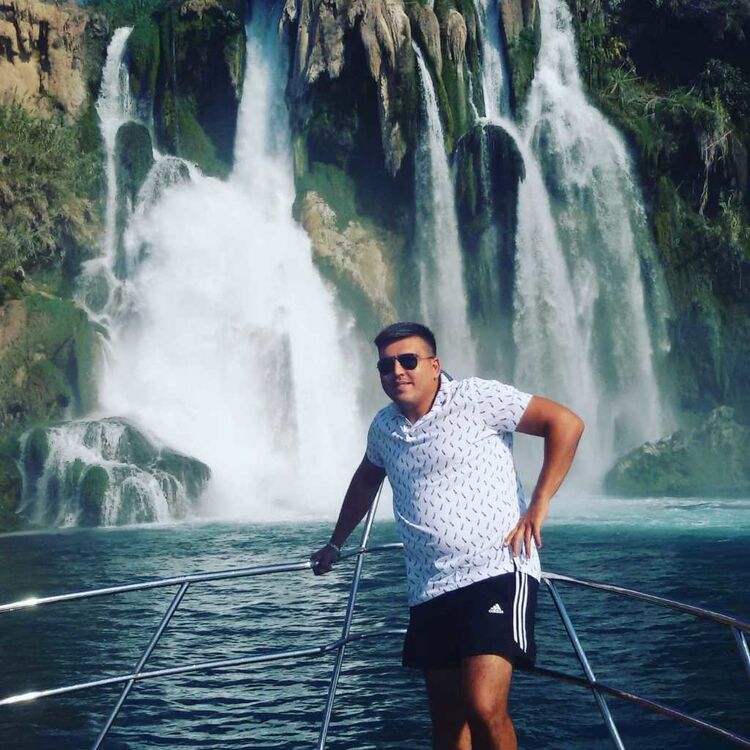  18282375  Cina, 36 ,    