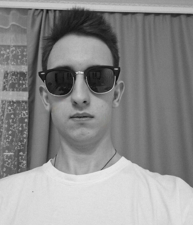  54517195  Vladislav, 21 ,    