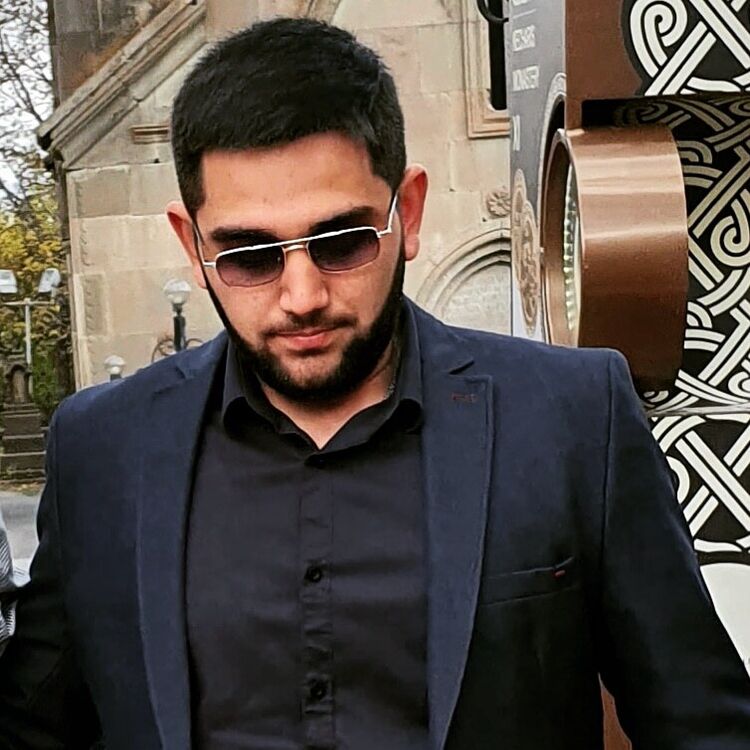  33570415  Mark, 25 ,    