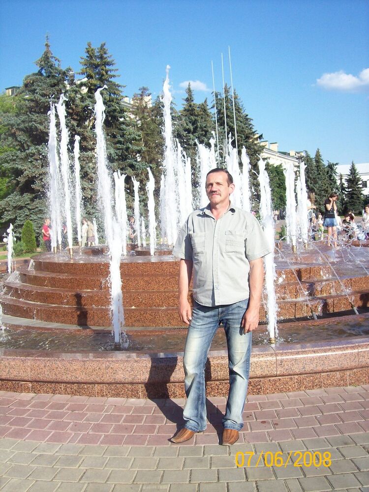  8484645  Valera, 64 ,    