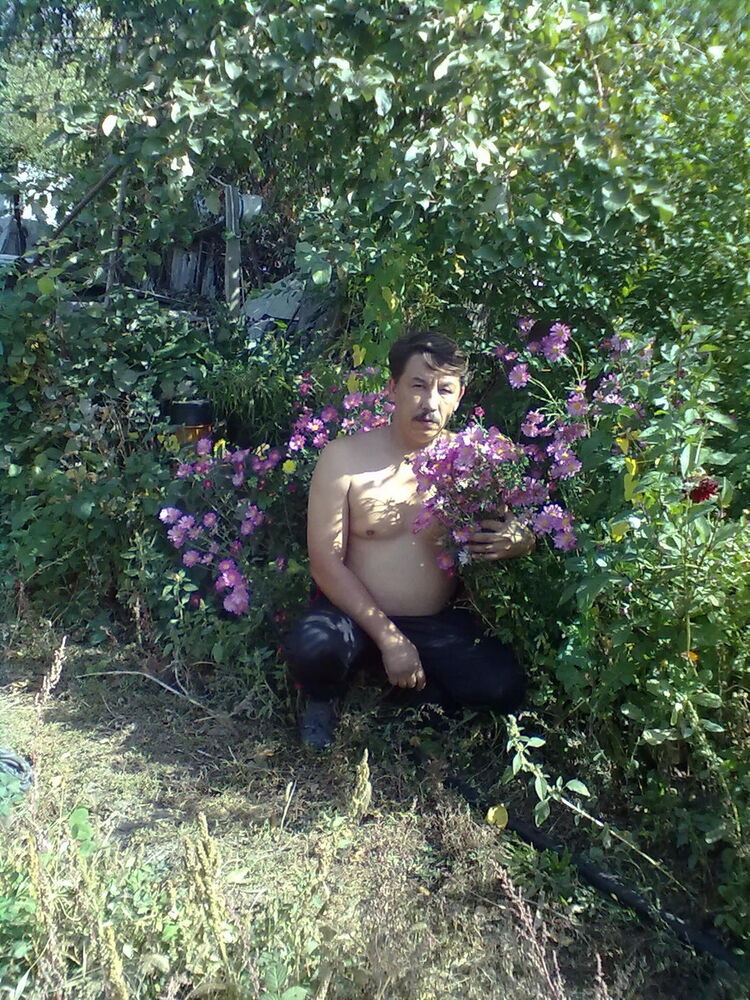  ,   Eduard, 47 ,   , 