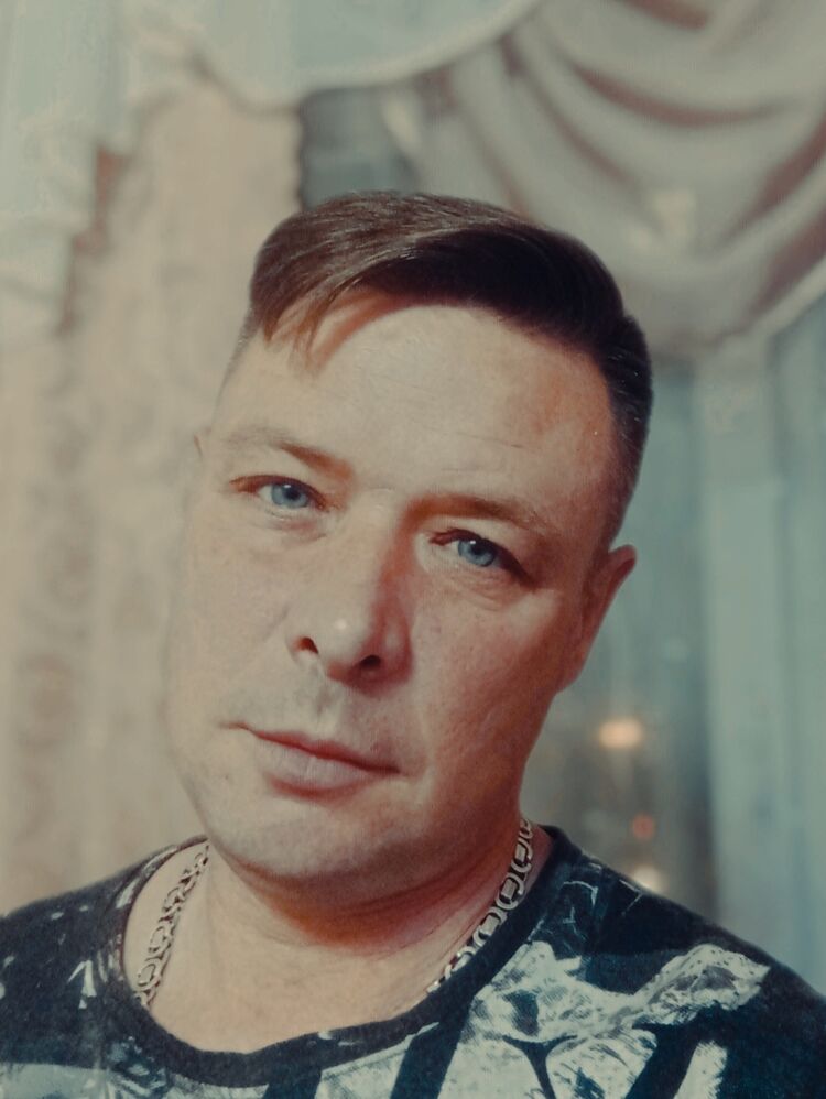  53691695  Valentin, 47 ,    