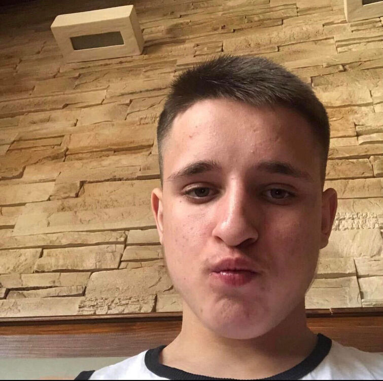  47842755  , 21 ,    