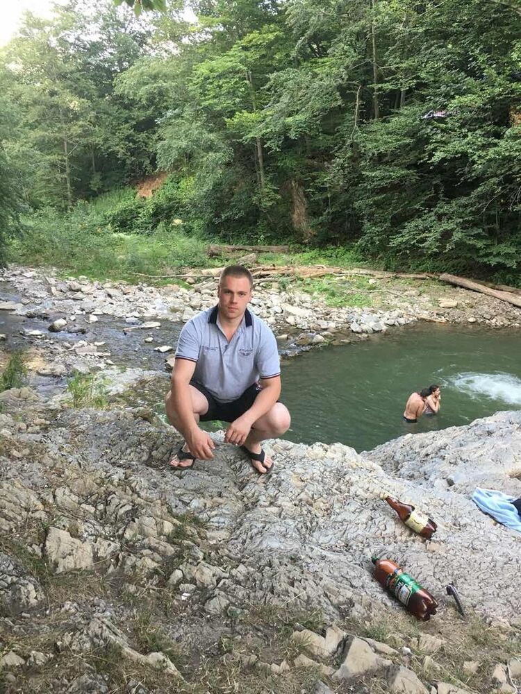  11522315  Saha, 34 ,    