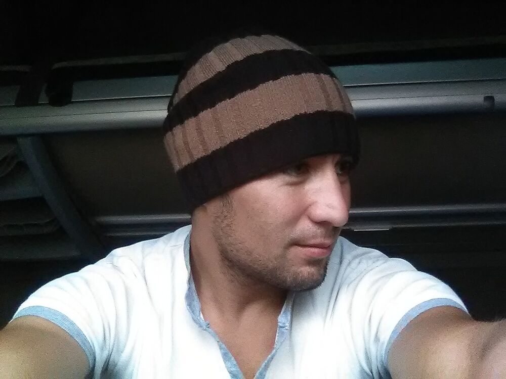  ,   Amir, 37 ,   