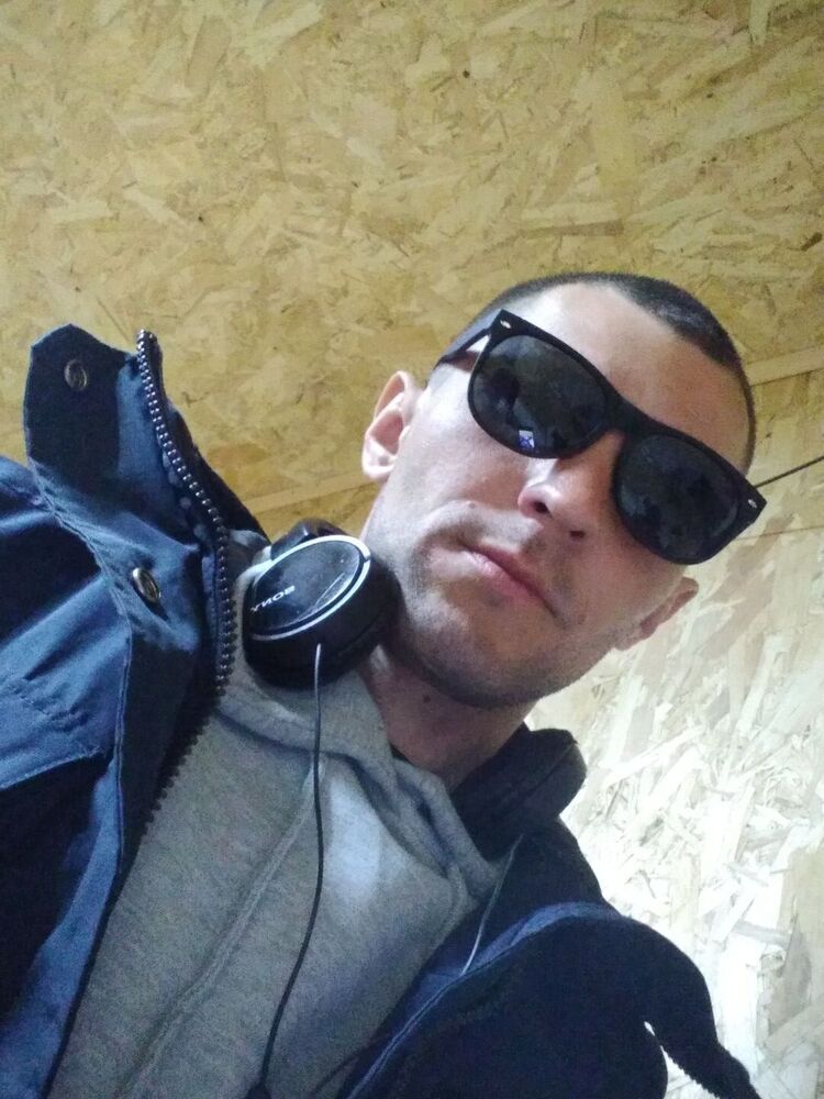  28050415  , 37 ,    
