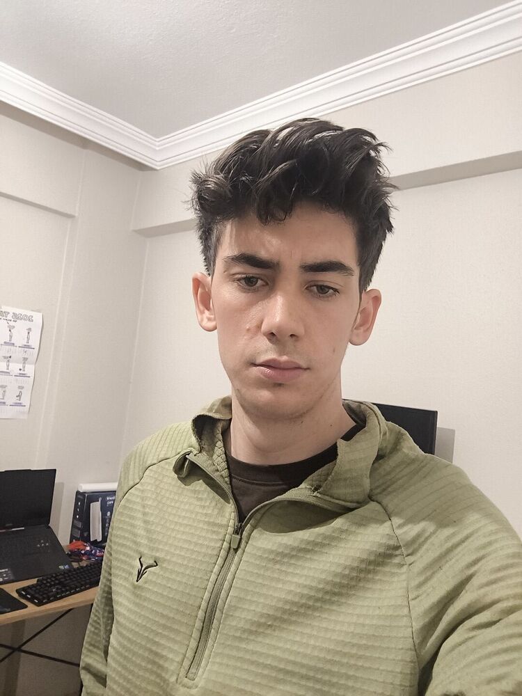  Canakkale,   Emre, 24 ,   ,   