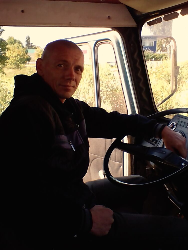  ,   Yurok, 42 ,   c 