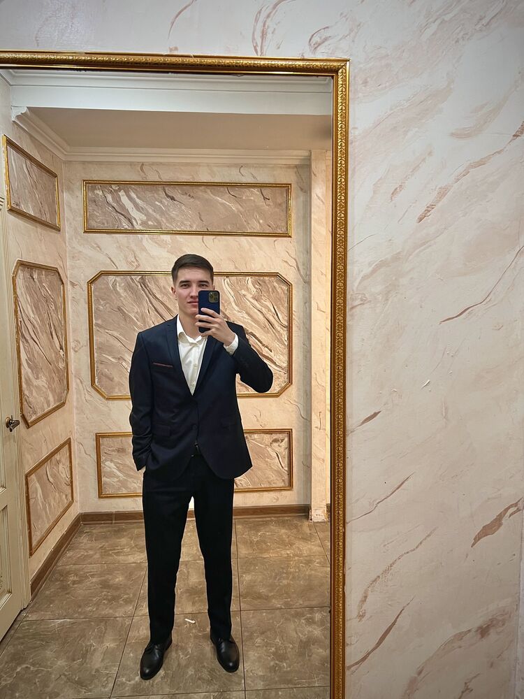  38485335  , 24 ,    