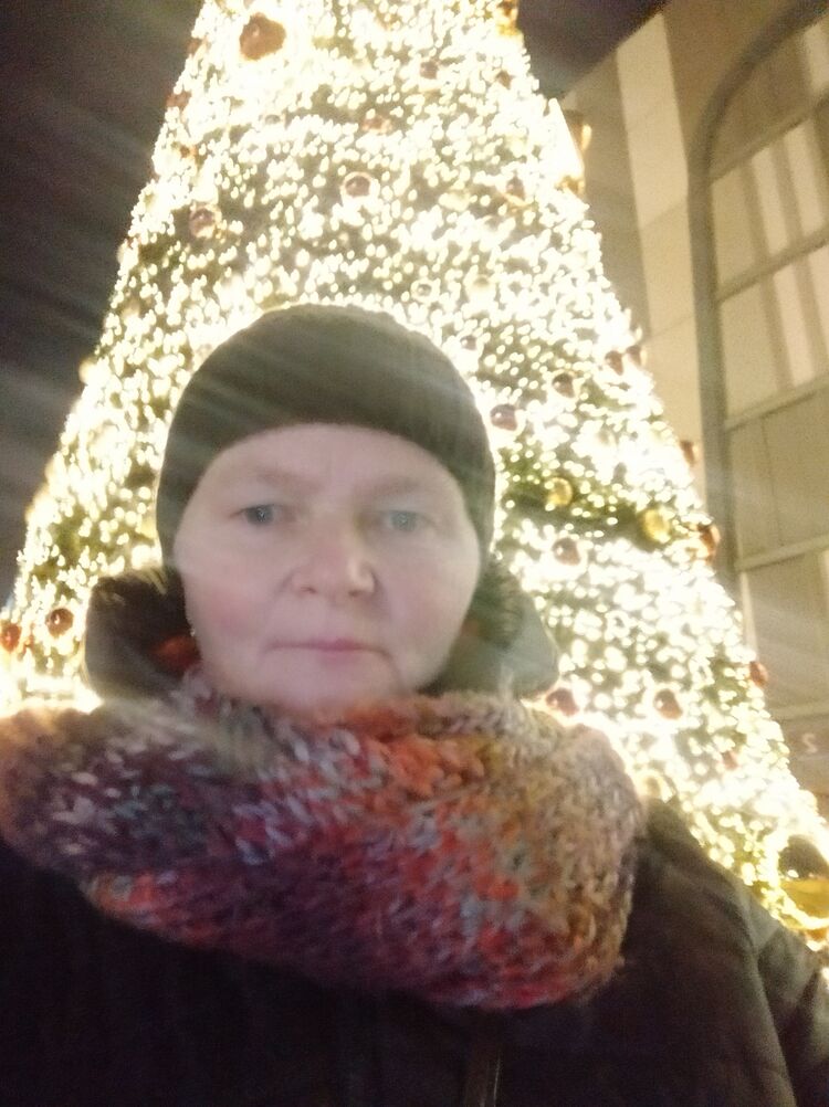  40401355  Sveta, 51 ,    