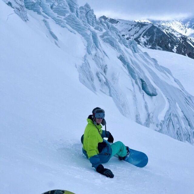  52794635  Anton, 36 ,    