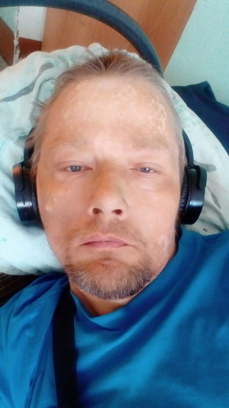  44275695  , 37 ,    